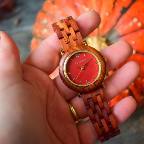 zegarek-drewniany-niwatch-fragile-czerwony-sandalowiec-10.jpg