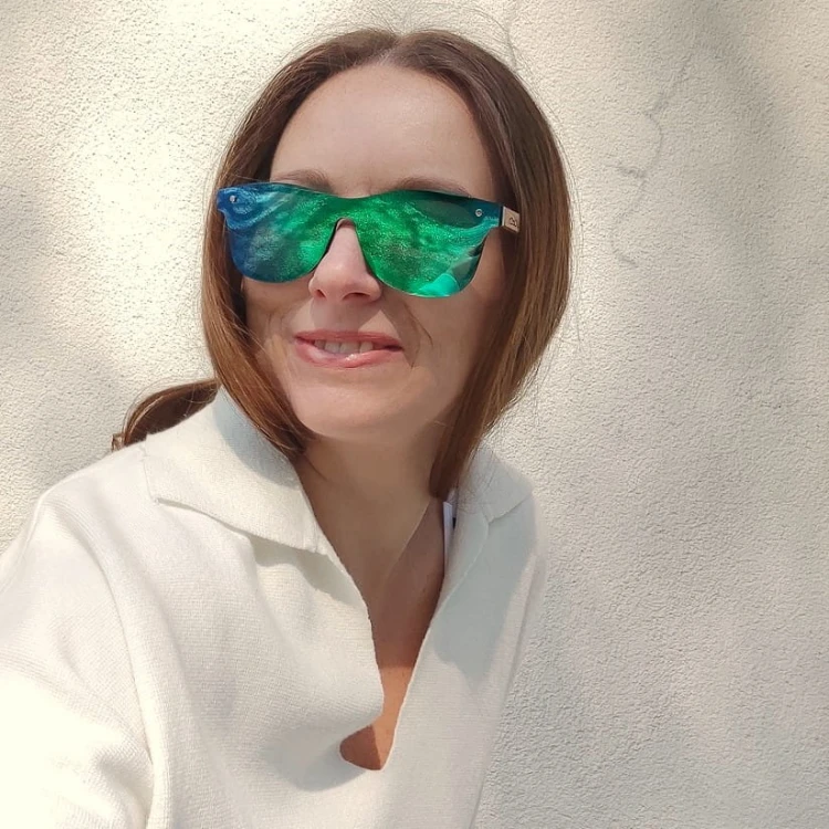 drewniane-okulary-przeciwsłoneczne-niwatch-orionb-blue-mirror-zebrawood-4.jpg
