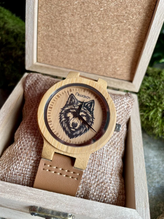 zegarek-niwatch-nature-wilk-bambus-wolf-pude.jpeg