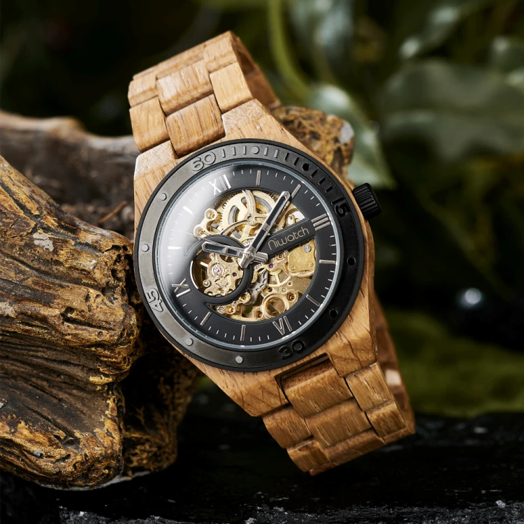 Zegarek-Niwatch-drewniany-Automatic-Eclipse-black-bokiem.jpg