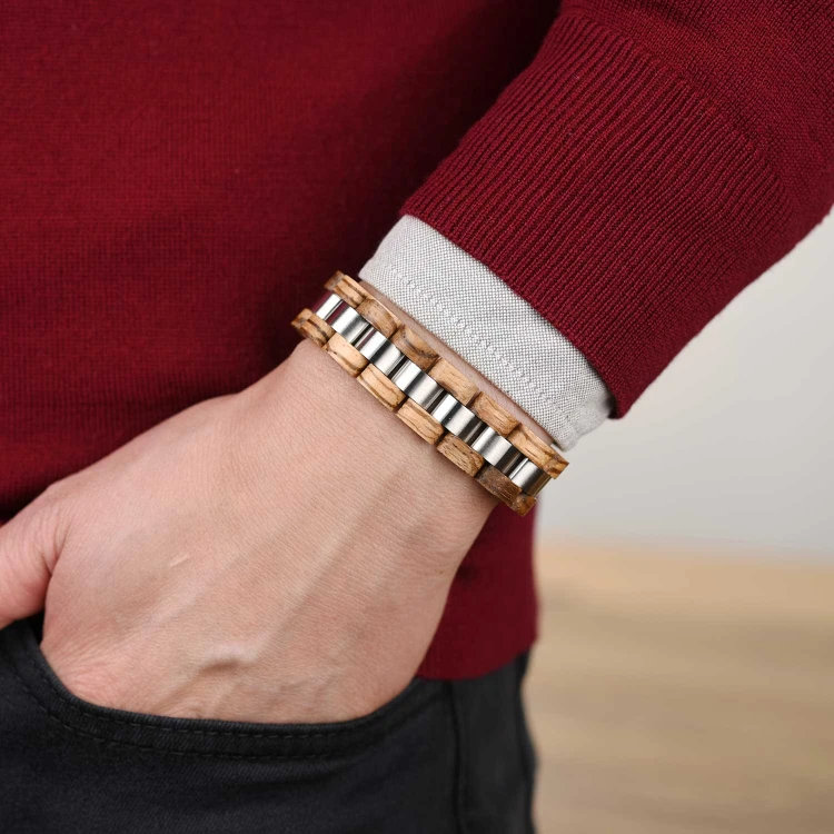 bransoletka-ironclad-niwatch-drewniana-na-reke-zebrawood-mezczyzny.jpg