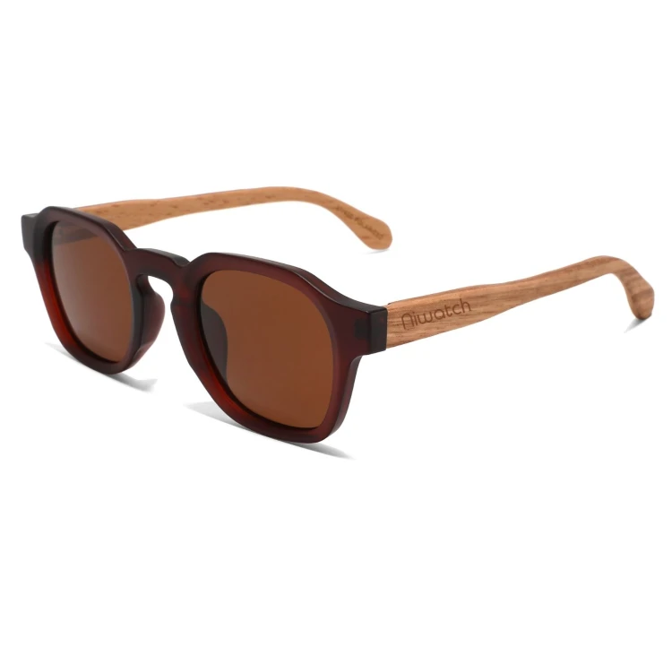Niwatch_Lira_brown_biale-tlo-1.jpg