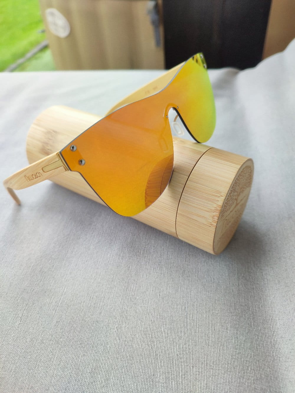 Drewniane okulary przeciwsłoneczne Niwatch Pavo Orange