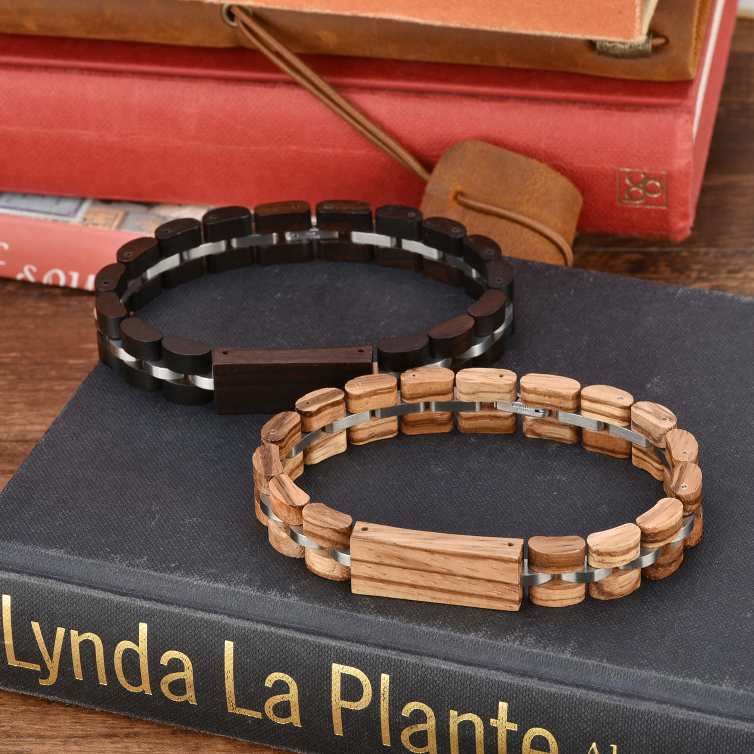 Bransoletka drewniana Niwatch  Steelcrest  zebrawood